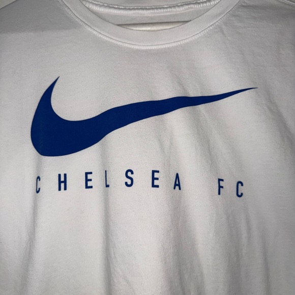 Chelsea FC Nike Swoosh T-Shirt White - Picture 2 of 4